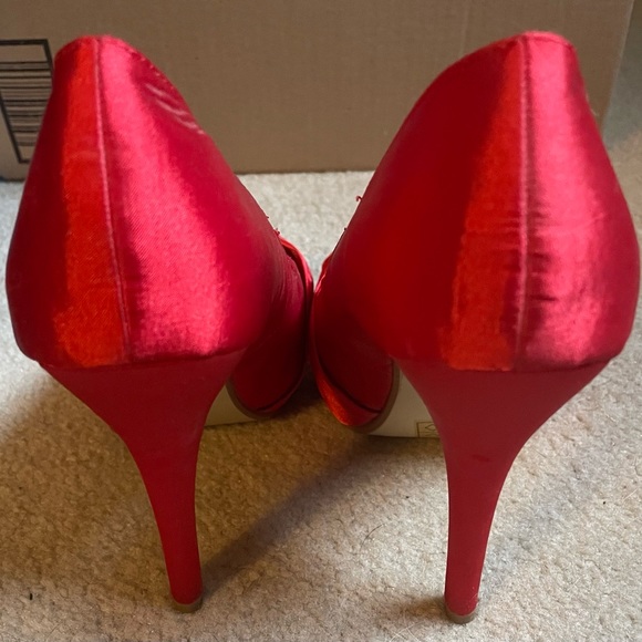 Red High Heels US size 8/UK size 5 - Picture 3 of 4